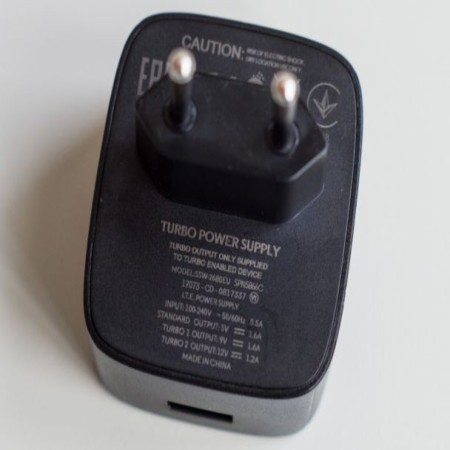 شارژر Motorola Turbo Power 15W