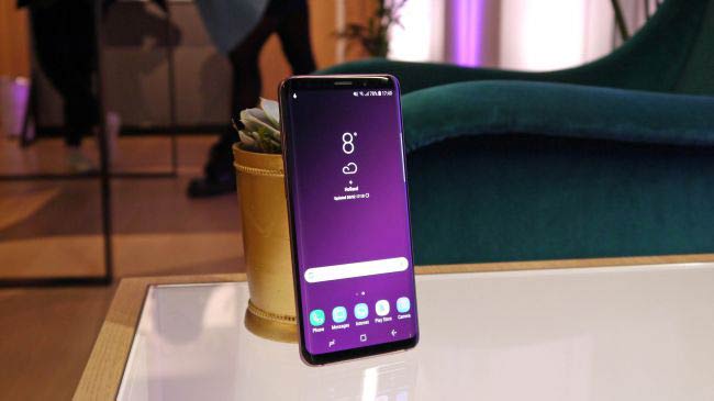 بررسی اولیه گوشی گلکسی S9 در دست یا hands-on