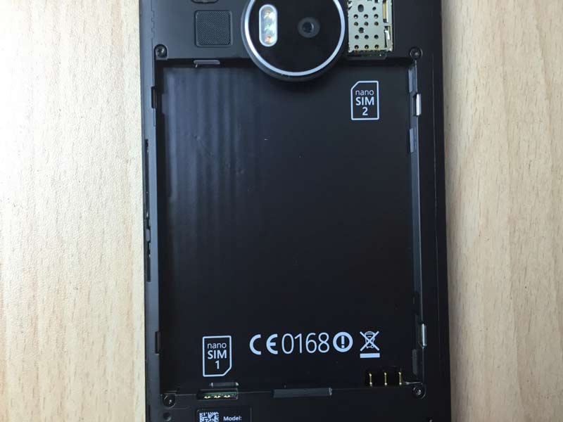 ویژگی های اسلات مموری گوشی lumia 950xl