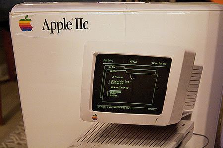 تاریخچه شرکت اپل و فراز و نشیب هایش