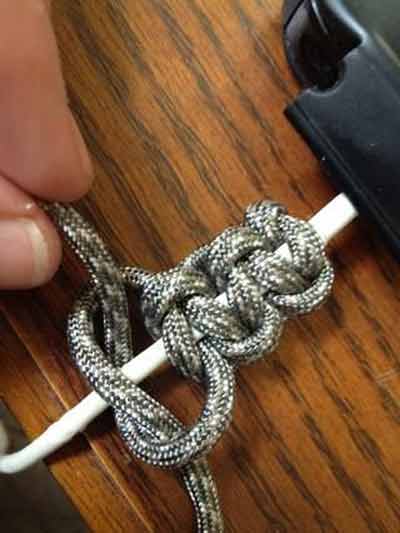 جلو گیری از خراب شدن کابل شارژ اپل با بند بافی